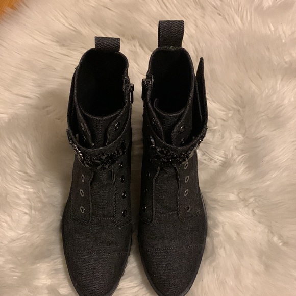 NEW🌟 Karl Lagerfeld Boots Pippa Payson Lug-Sole combat moto with crystal buckle - Picture 5 of 10